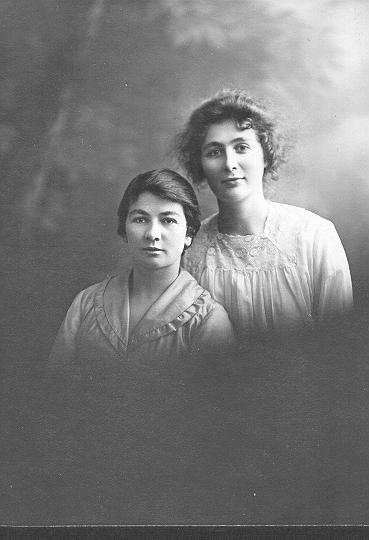 Mary (Sole) Lindsay & Hilda (Sole) Hamilton