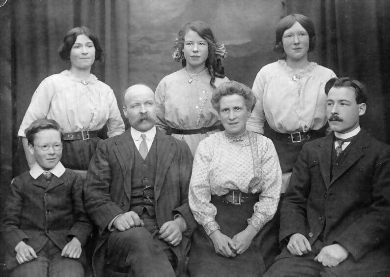 George Edwin Saull & family