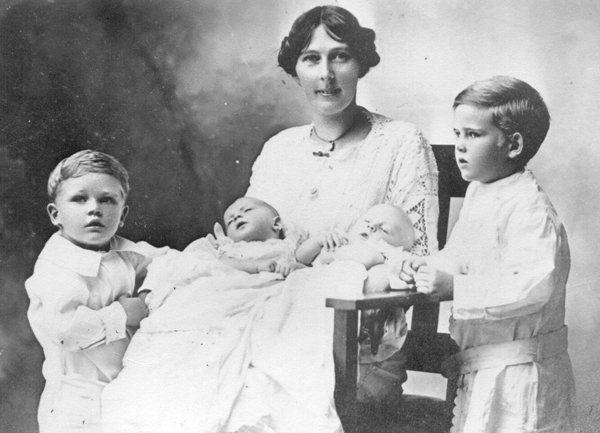 Annie Eliza Soale (1873-1919), taken in Miami, Florida, USA, in 1914.  With her in the picture, left to right: Ralph, twins Cliff and Thomas, and Herbert.