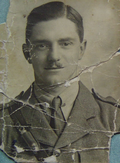 Charles Leslie SOLE in the army taken in 1918