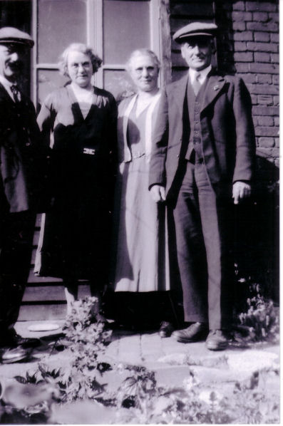 Sarah Jane (Jen) BOYLETT nee SOLE was eldest daughter of&nbsp; Charles and his second wife Mary and the wife of Felix (Fid) on left of photo