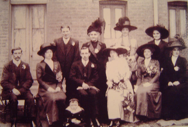 Albert and Blanche on their wedding day in 1912 at Leytonstone, Essex.